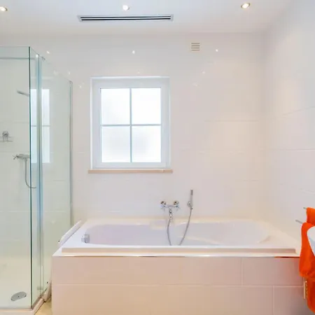 Lovely Family Large Swimming Pool And Bar! شقة