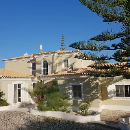 Lovely Family Large Swimming Pool And Bar! Appartement