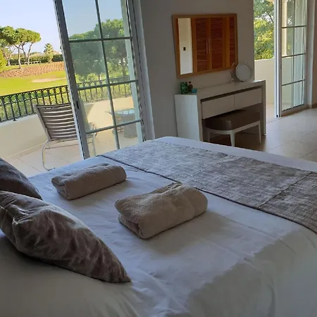 Lovely Family Large Swimming Pool And Bar! Quarteira