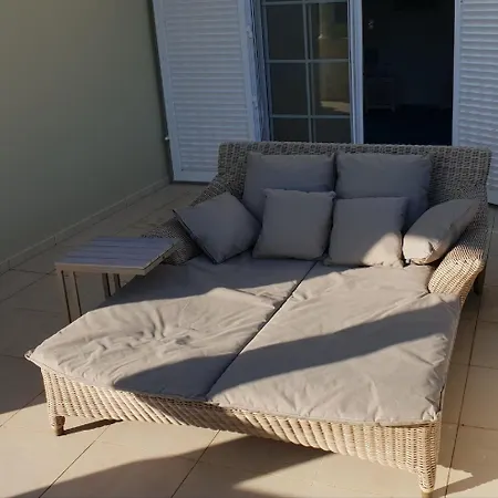Lovely Family Large Swimming Pool And Bar! Appartement